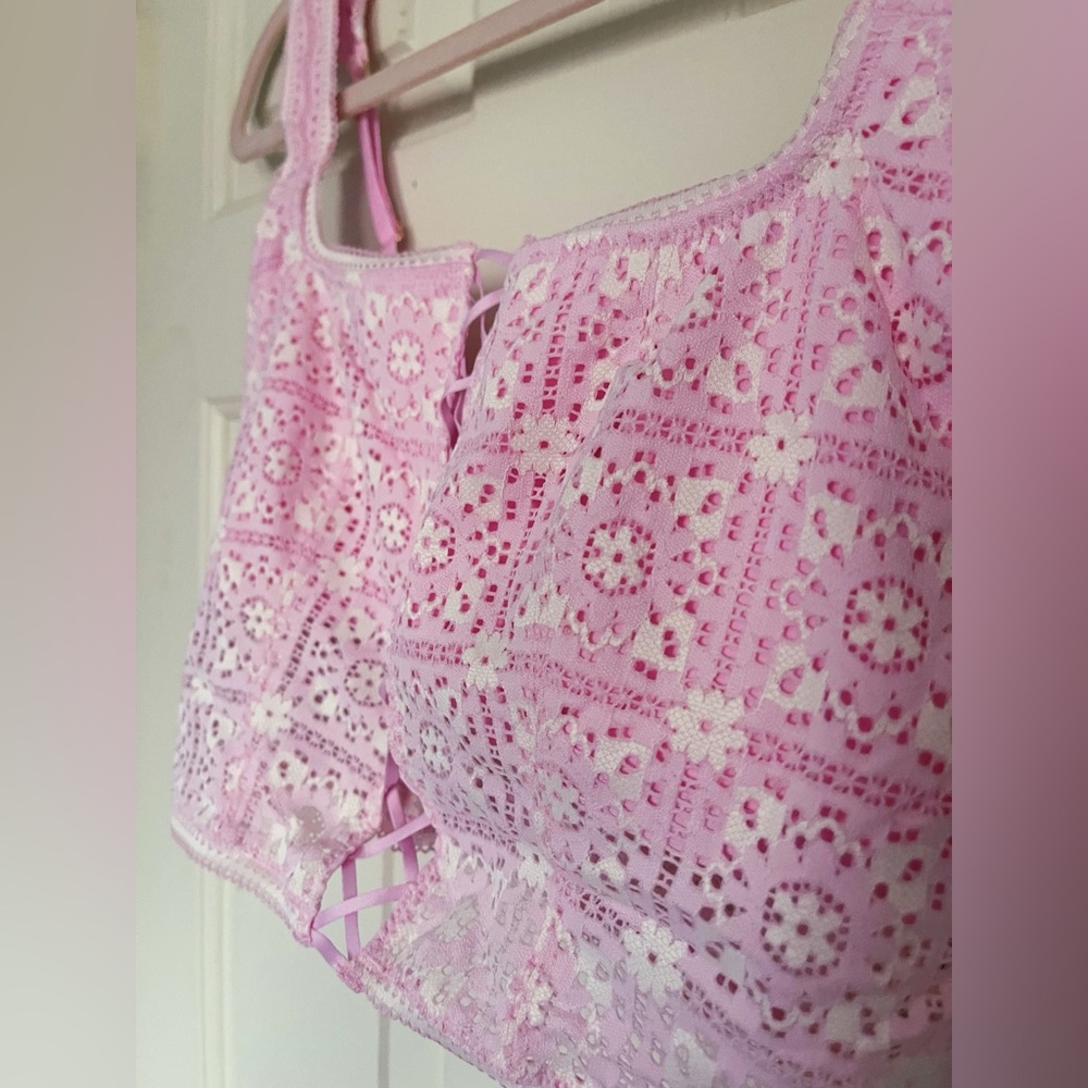 Lace Up Tank - Picture 5 of 8